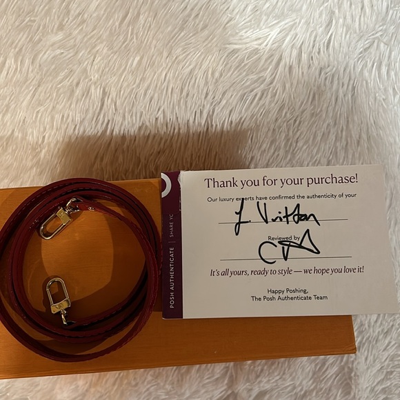 LV Red Vernis Alma BB EUC - Authentic - Picture 11 of 14